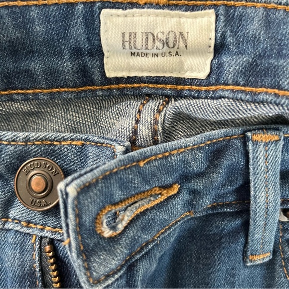 Hudson Denim Jean Shorts RN# 107906 Medium Wash Med Distressing USA Made Sz 28 - Picture 7 of 9